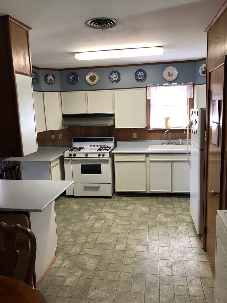ESTATE ORDERED SOLD! Lakeside (Bucktown) Community: 1629 Live Oak St, Metairie, LA 70005